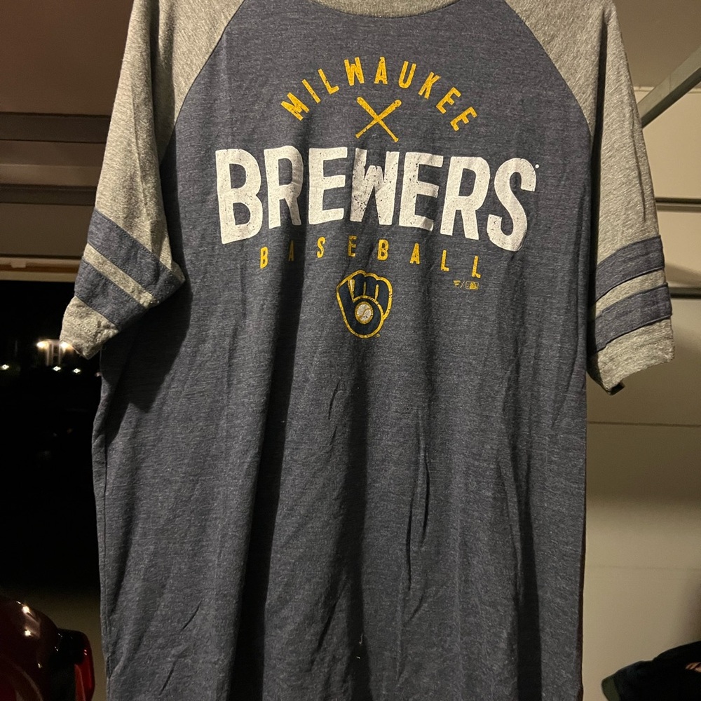 Milwaukee Brewers Baseball T-Shirt fanatics brand size large